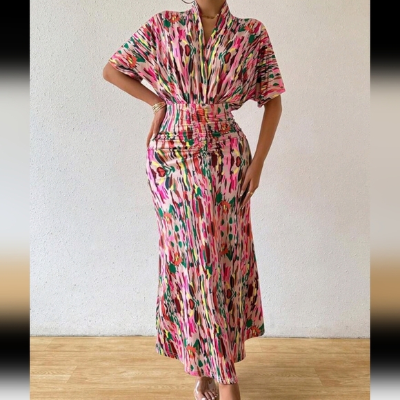 Women Summer Printed V-Neck Batwing Sleeve Dress With Ruched Waist And Fish Tail - Picture 1 of 5